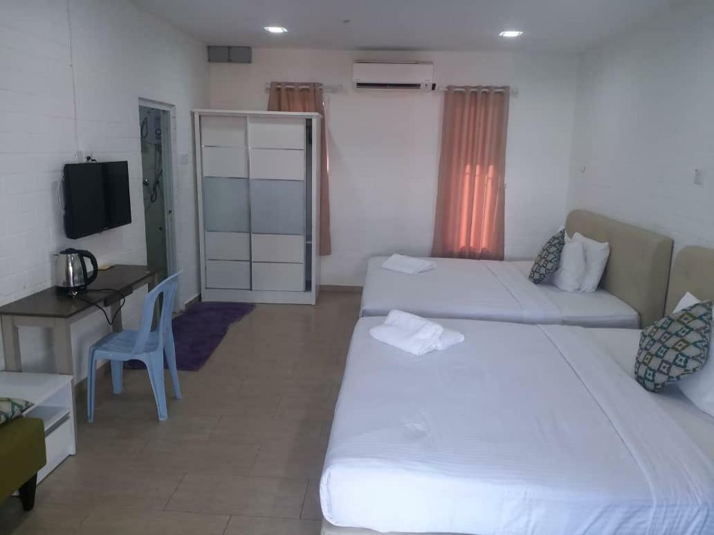 D Lima Beach Inn Pantai Cenang  Kültér fotó