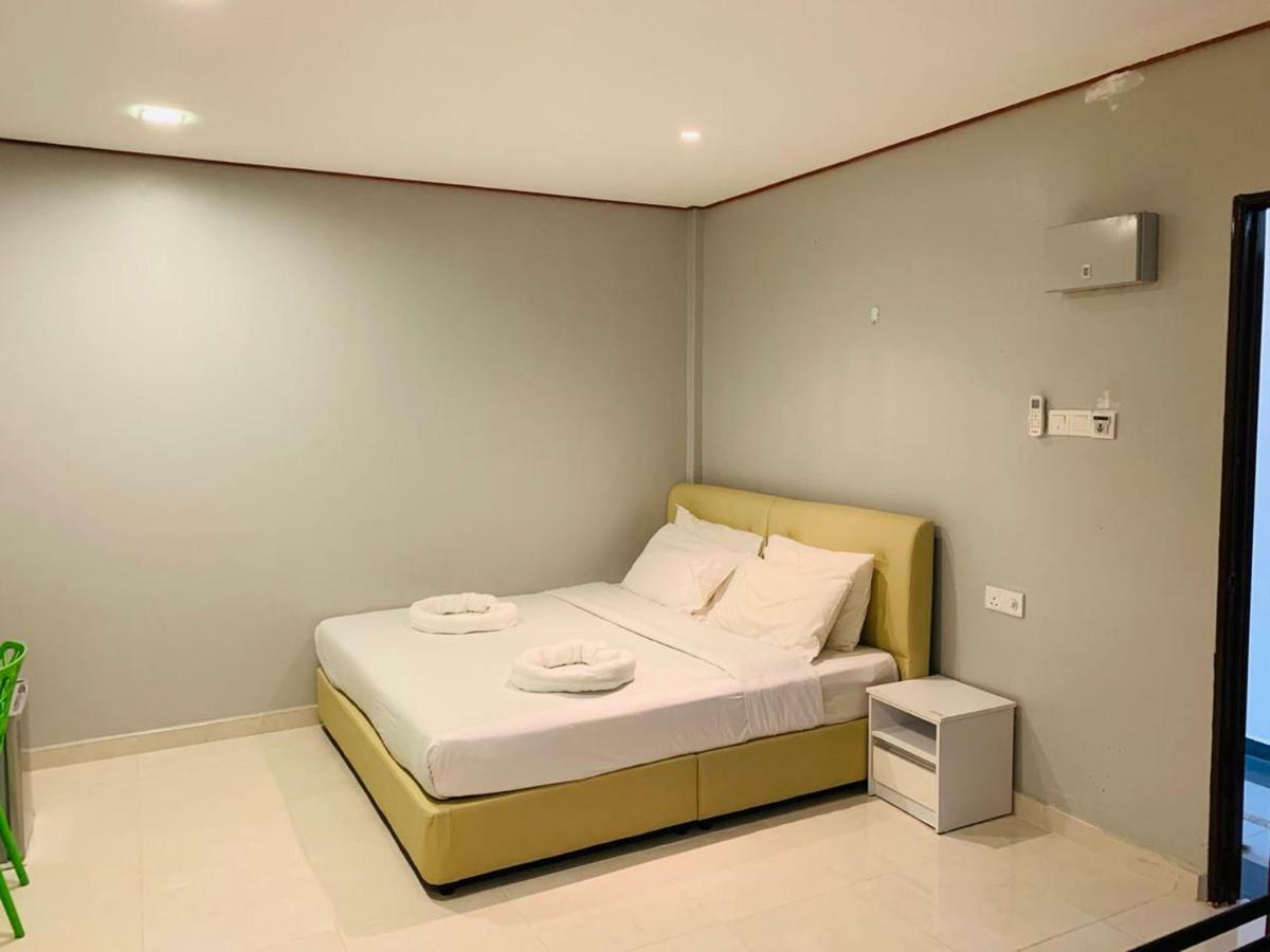 D Lima Beach Inn Pantai Cenang  Kültér fotó
